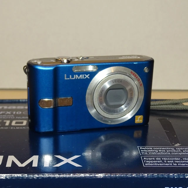 PANASONIC LUMIX CCD Digital Camera. Blue DMC-FX10 W Box No Battery