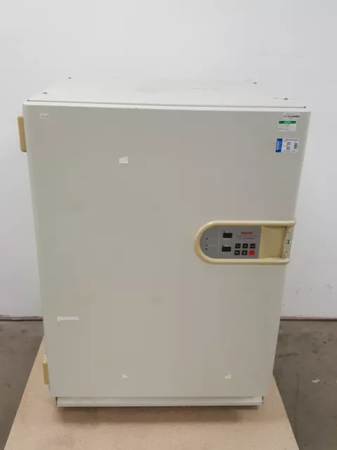 Sanyo CO2 Laboratory Incubator Model - MCO-17A Lab