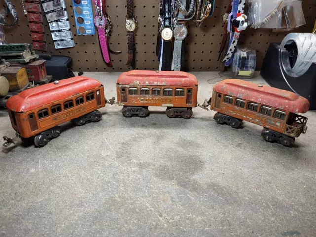 Lot of PRE-WAR Lionel Lighted Passenger Cars for Parts or Restoration, UNTESTED