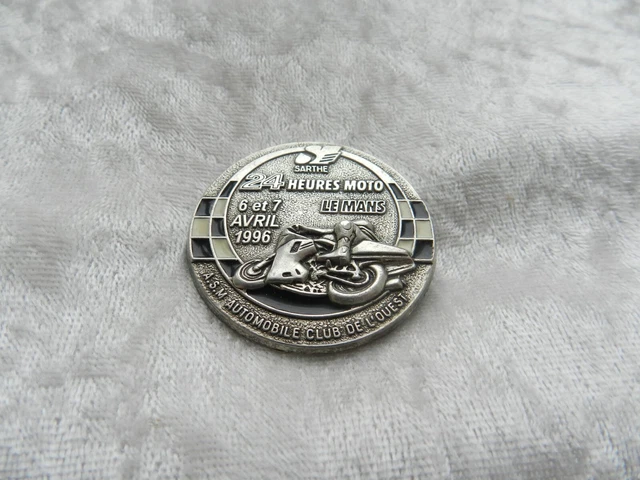 ANCIENNE BROCHE MEDAILLE COURSE 24 HEURES DU MANS MOTO 15-16