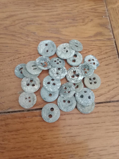 Lot De 20 Boutons Anciens En Verre Transparent - Parfaits Pour La Création - Occasion