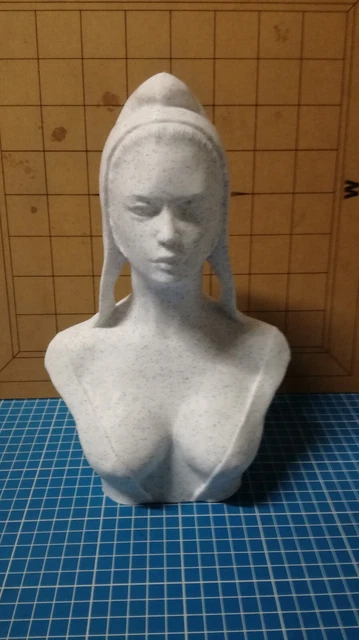 Grand buste Marianne H:64cm B. Bardot en plâtre de qualité ,armé de