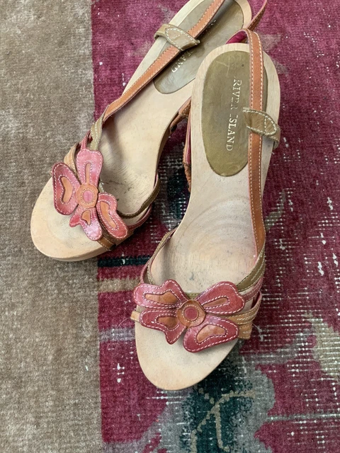 River island top pink sandals