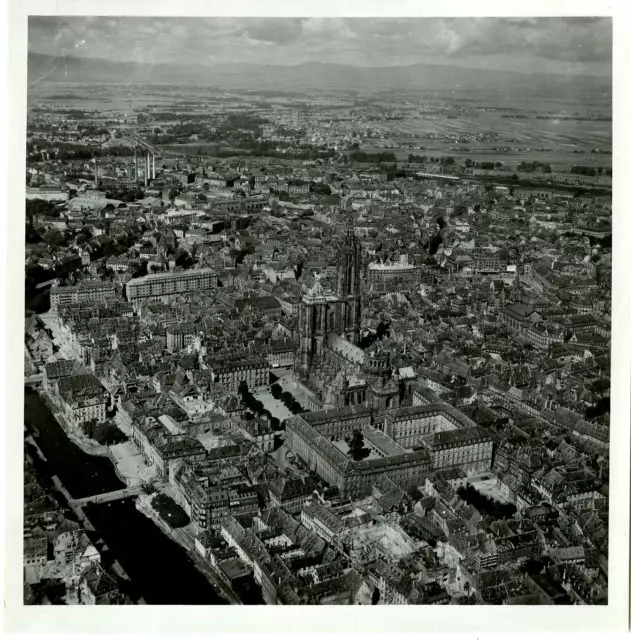 France, Strasbourg, vue aérienne Vintage silver print Tirage argentique  22,
