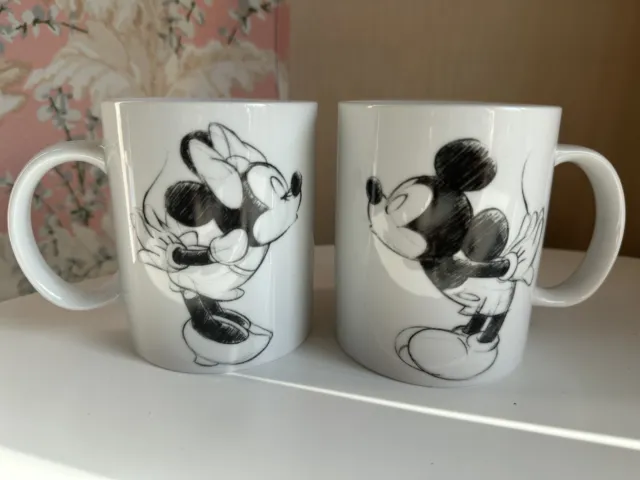 Disney Mickey & Minnie Mouse Maus Küssen Ceramic Mugs Set Tasse  Love Schwarz