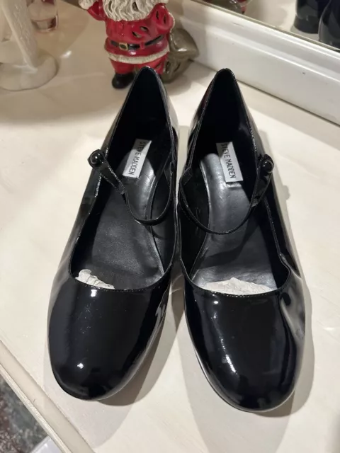 Steve Madden Black Leather Flats. Size 10