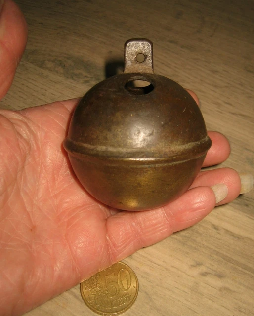 Grelot Ancien En Cuivre Pour Chien De Chasse Ou Collier De Cheval - Romain Pisteur