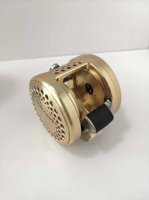 SHIMANO 00 Calcutta Conquest 200 Body Only Y3678