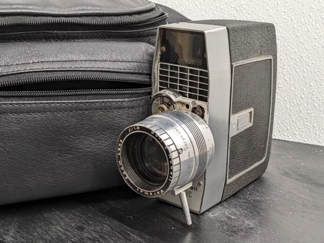 Bell & Howell Director Series Zoomatic 8mm Movie Camera w/ Soft Case