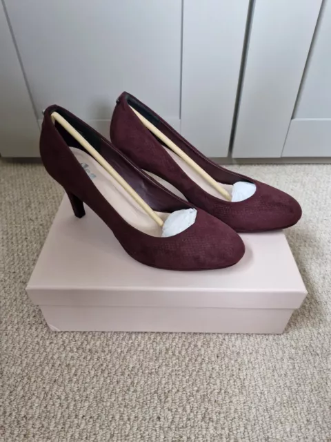 BNIB KURT GEIGER Solea Wine Suedette Leather Court Shoe 40 20.00 PicClick UK
