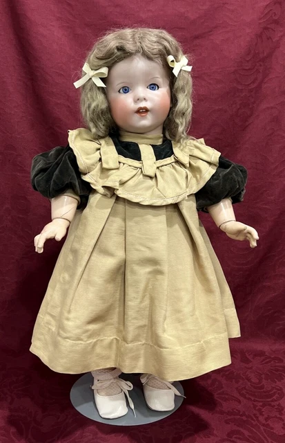 Adorable poupée Française Mignonnette tout biscuit H 14 cm d'origine