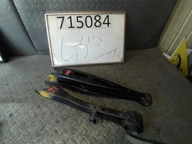 SUBARU Legacy 2011 braccio di controllo inferiore destro posteriore 20250FG041 [Usato] [PA01941310]