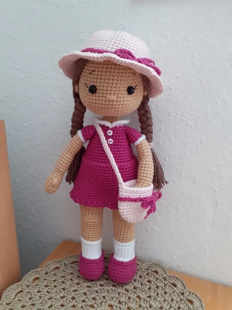 Amigurumi Puppe gehäkelt Handarbeit Handmade Spielzeug Geschenk