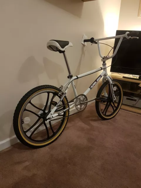 OLD School REAL BMX. Mid/late 80's,Mag wheels.