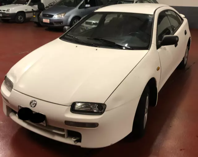 Mazda 323 1998