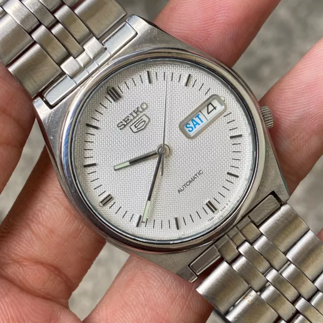 RARE Seiko 5 esfera blanca día fecha automática 7S26 - 3070 reloj de hombre...