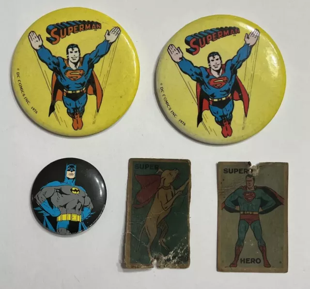 vintage Superman & Batman pins 1976 Also 2 Comic Book Foldees Cards from 1966!! vintage Superman & Batman pins 1976 Also 2 Comic Book Foldees Cards from 1966!!