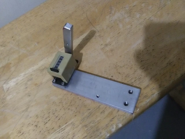 Hecon Mechanical Counter on Metal Mount with Lever - Used and works