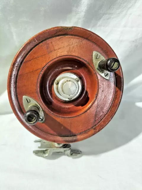 https://www.picclickimg.com/dLQAAOSw3Axk1tlc/Vintage-Wooden-Fishing-Reel-Rare-Lge-Alvey-600-A3.webp