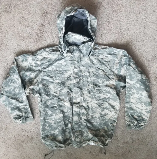 US Army GEN III Extreme Cold Wet Weather Gore-Tex Digicam Jacket Sz Med-R NWOT!
