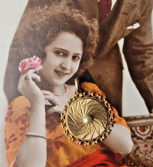 Pendentif Ancien Médaille émail Limoges Cristaux Rouge - Bijou Vintage En Bon état