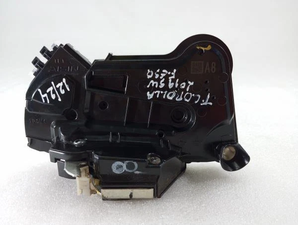SERRURE PORTE AVANT gauche TOYOTA COROLLA Combi ( E21 ) 228697 EUR 82 ...