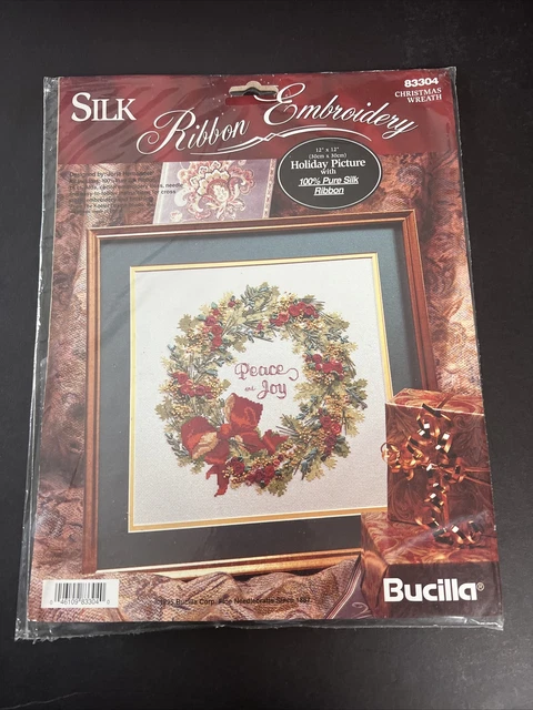 ¡Sellado! BUCILLA Kit de Bordado de Seda de Navidad 83304 CORONA DE NAVIDAD Paz y Alegría
