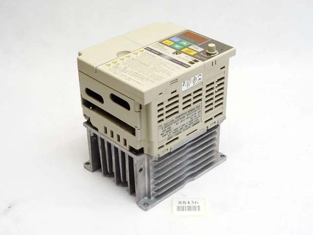 Omron Inverter 0.1oz3MV-A4007 2,6kW 380-460V 4.7A 50/60Hz 0-400Hz