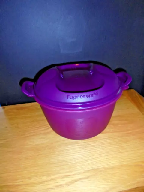 Large 3 pint Tupperware Micro rice Maker