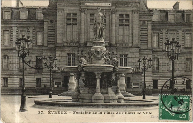 CPA EVREUX Fontaine de la Place de l'Hotel de Ville (1160895)