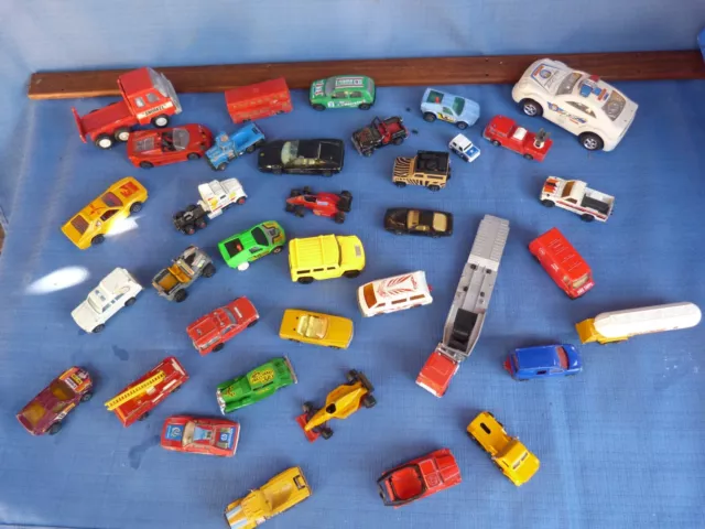 gros lot de voitures miniatures