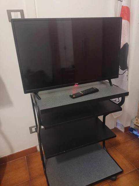 Tv zephir 27 pollici, più mobiletto con ruote, ottime condizioni