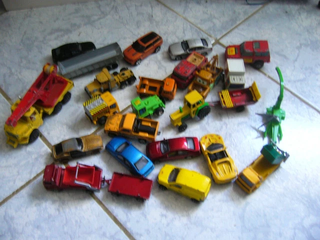 Gros Lot De 20 Petites Voitures Anciennes Matchbox & Majorette - Occasion - En L'état