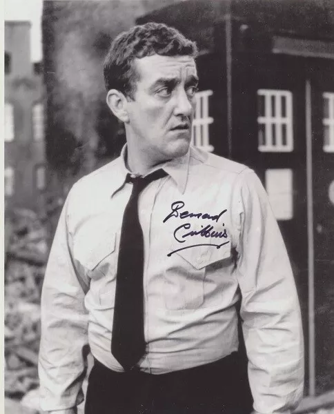 Bernard Cribbins In Person signed photo - Daleks' Invasion Earth 2150 A.D BA750