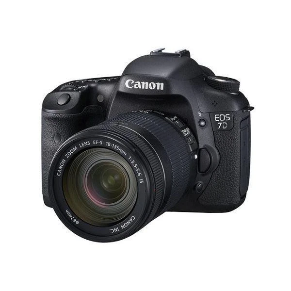 P782697 EXCELLENT CONDITION Canon EOS 7D EF-S 18-55mm IS