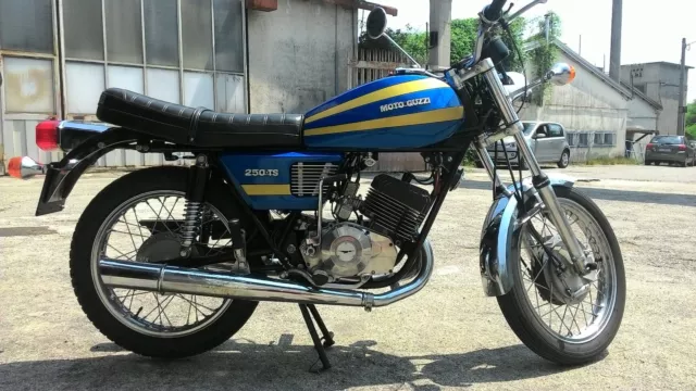 vendo MOTO GUZZI 250-TS del 1973 completamante originale in ottime condizioni e vendo MOTO GUZZI 250-TS del 1973 completamante originale in ottime condizioni e