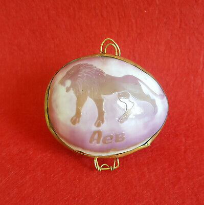 Small Shell Jewelry Box Case Leo Lion Horoscope Chinese Zodiac Gold Trim Hasp 2"