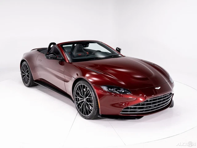 2023 ASTON MARTIN Vantage 17