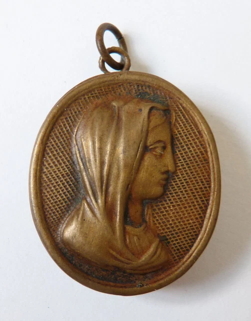 Ancien pendentif boîte en argent - Montres & Bijoux