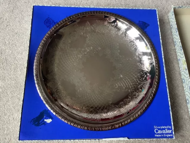 Vintage Cavalier Silverplated Round Dish In Original Box