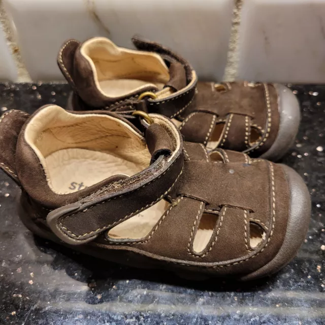 Stride Rite Sandals Boys Girl 4M Fisherman Brown Excellent condition! A930