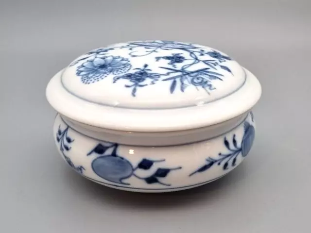 Meissen Porzellan Deckeldose, Zwiebelmuster, 1. Wahl, D 9,5 cm, blau weiß, Dose 3