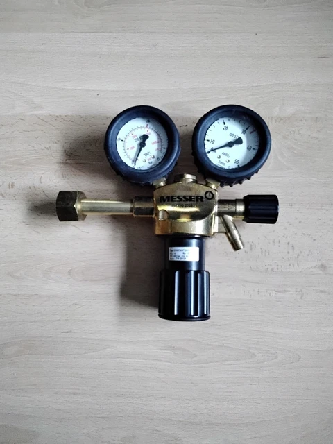 MESSER Druckminderer Für Schweißgas – Mit Flowmeter 0-30 L/min, 200 Bar Für Argon, CO2 & Mischgase
