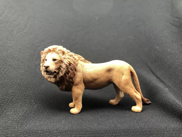 Schleich MALE LION Adult Animal Figure 2007 Retired 14373