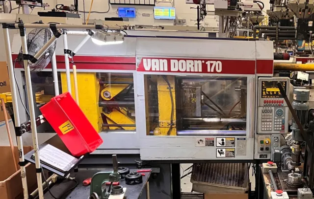 Van Dorn 170H14-1095 Injection Molding Machine, 170 ton, Yr 1998, 14.8 oz,#10374