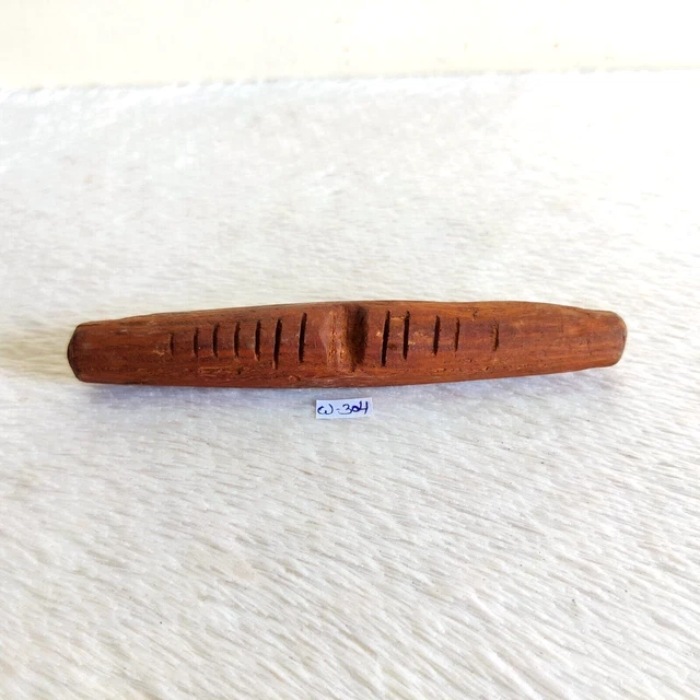 Vintage Old Handcrafted Wooden Wall Hook Hanger Decorative Collectible W304