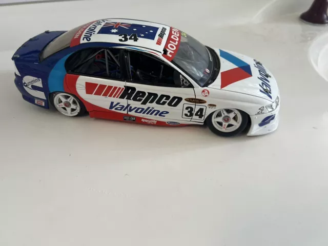 1:18  Garth Tander Holden Commodore Classic Carlectables Model - Damaged