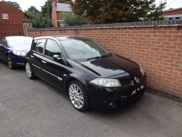 Renault Sport Megane 2.0dci Breaking wheel nut