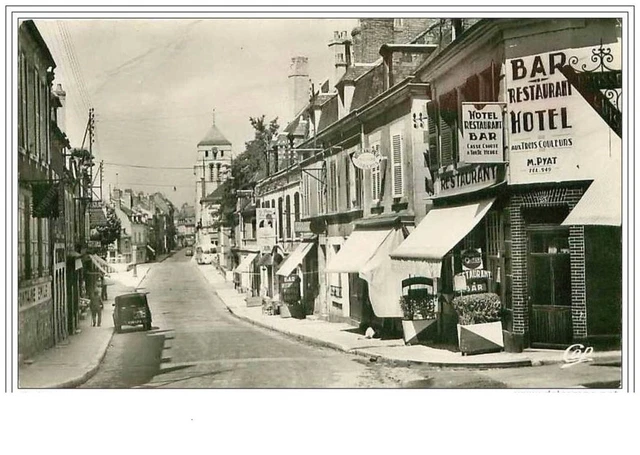 58.Cosne Sur Loire.rue Saint Agnan.voiture.cpsm