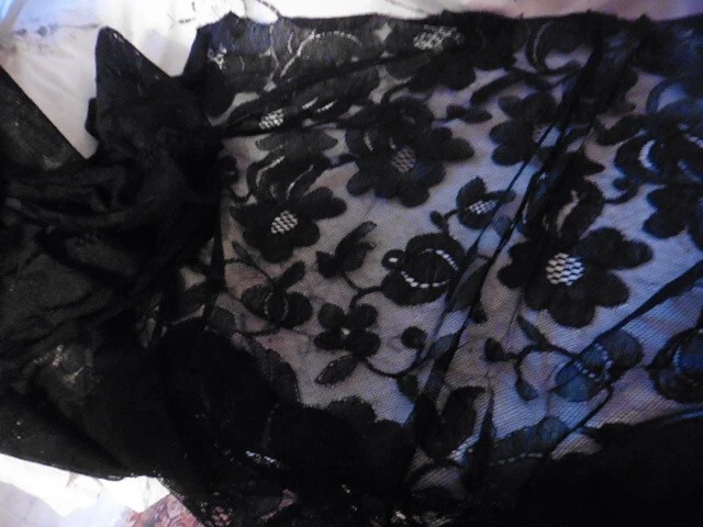 Tissu Dentelle Noir Ancien 1m X 0,95m - Superbe Pour Foulard, Mantille, Création Couture